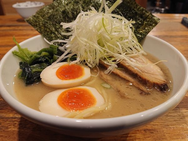 「よくばりラーメン」@二代目横浜らーめん東名家の写真