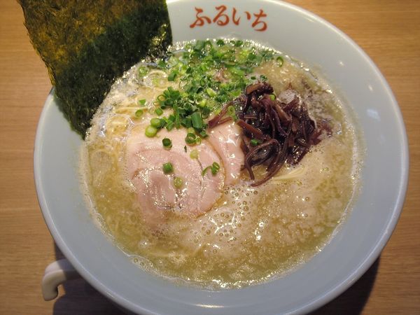 「ラーメン（800円）」@博多豚骨 ふるいちの写真