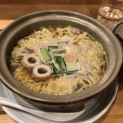 鍋焼きラーメン