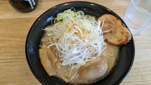 「ネギラーメン　太麺」@ラーメン無極 北浦和店の写真