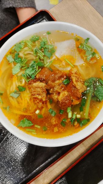 「蘭州紅焼牛肉麺」@中国蘭州牛肉ラーメン 国壱麺 関内店の写真