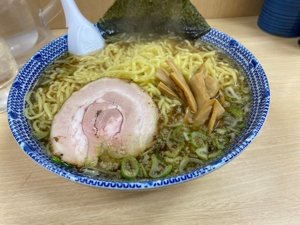 「醤油らーめん＋大盛り」@麺家 大勝軒 葛西店の写真