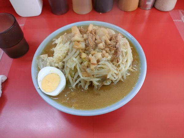 「ラーメン少なめ　ちょいやさい、ちょいアブラ、ニンニク」@ラーメン富士丸 東浦和店の写真