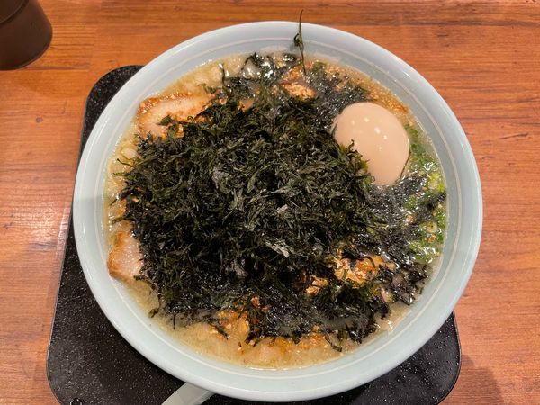 「らーめん　(煮卵、バラ海苔トッピング)」@ラーメン 天外天 熊本駅店の写真