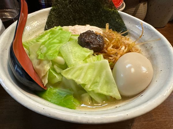 「練り醬油ラーメン具沢山トッピング」@『   』（無銘）の写真