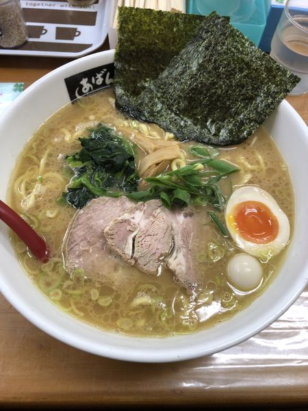 「ラーメン(大盛り)」@横浜ラーメン あばん 上尾西口駅前店の写真