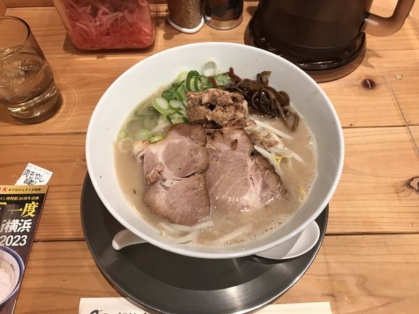 「肉もやし」@麺の坊 砦 新横浜ラーメン博物館店の写真