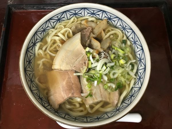 「そば　600円」@高良食堂の写真