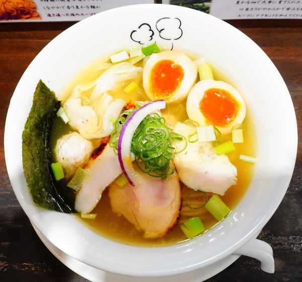「特製塩らー麺」@鶏喰～TRICK～の写真