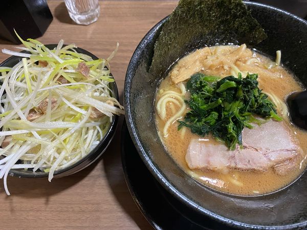 「大和田らーめん（醤油豚骨）+ネギチャーシュー丼」@麺屋 大和田の写真