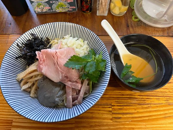 「煮干し油そば」@中華そば よしかわの写真