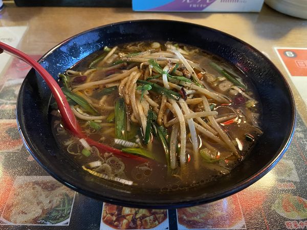 「セット(台湾ラーメン、麻婆飯、サラダ)(780円)」@鉄人 餃子坊の写真