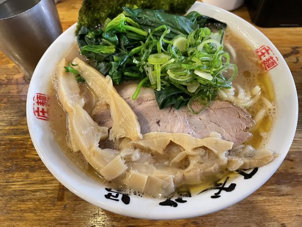 「らぁ麺大、ほうれん草」@麺屋 庄太 六浦本店の写真