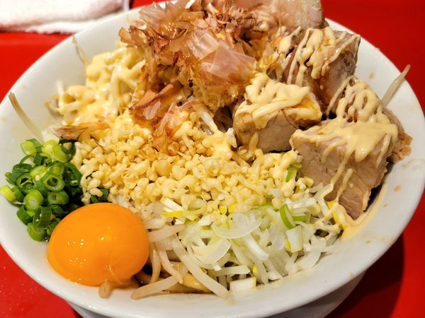 「まぜそば+豚」@用心棒の写真