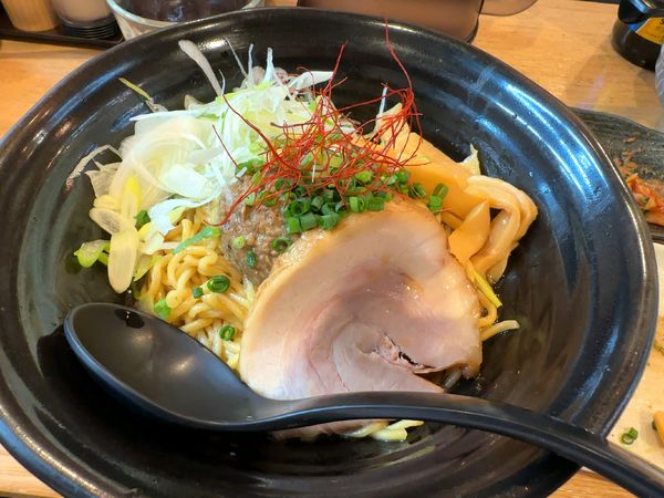 「さんままぜそば+青唐辛子」@魚骨ラーメン 鈴木さんの写真