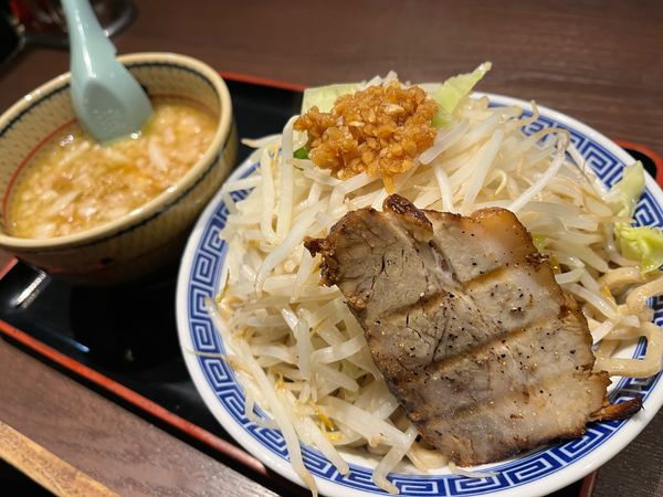 「背脂野菜づけ麺930円　中盛80円」@麺屋こうじの写真