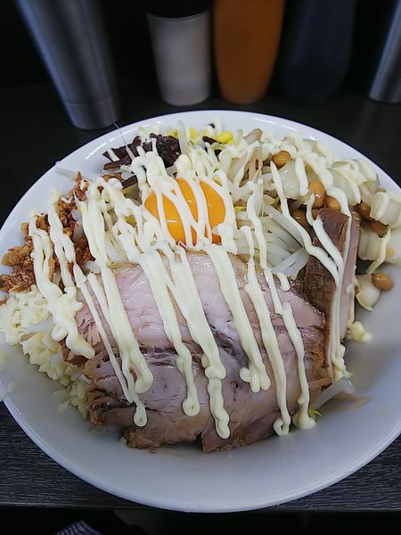 「塩汁なし少なめ たまねぎ納豆」@ラーメン二郎 川越店の写真