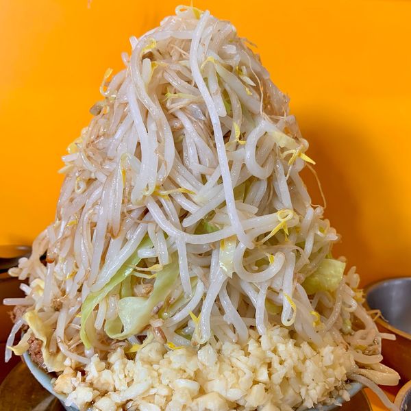 「(限定)エビワラー 小 ニンニクマシマシアブラマシマシ 生たまご」@ラーメン二郎 八王子野猿街道店2の写真