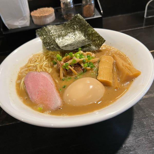 「俺の本節らあめん」@俺の空 新宿店の写真