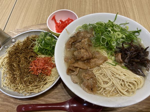 「炙り豚バラ豚骨ラーメン+海老シビ玉 960+250」@博多屋台ラーメン 介ッちの写真