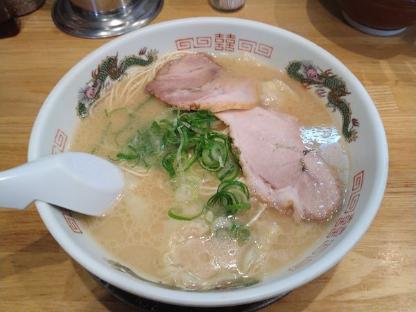 「ワンタン麺」@冨ちゃんラーメンの写真