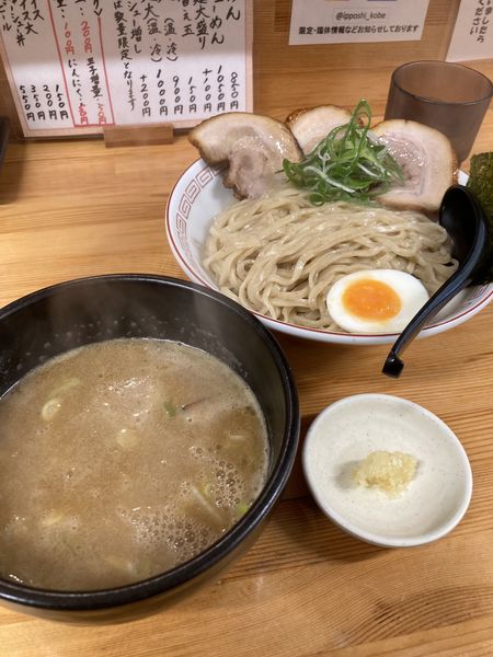 「つけ麺・大・あつもり＋チャーシュー増し、ニンニク（１２５０円」@いっぽしの写真