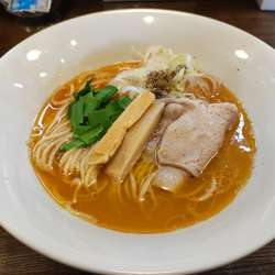 ピリ辛な濃厚中華そば〜ご飯割付〜