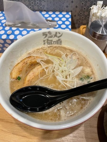 「魚介とんこつラーメン」@ラーメン海鳴 中洲店の写真