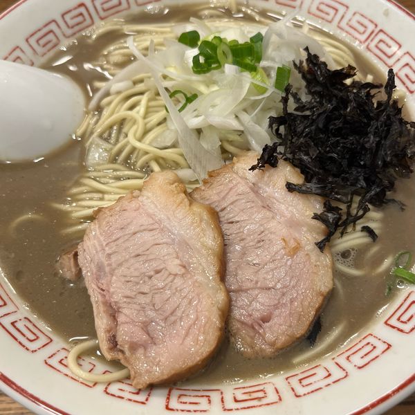 「濃厚煮干そば 中」@煮干中華そば専門 煮干丸の写真