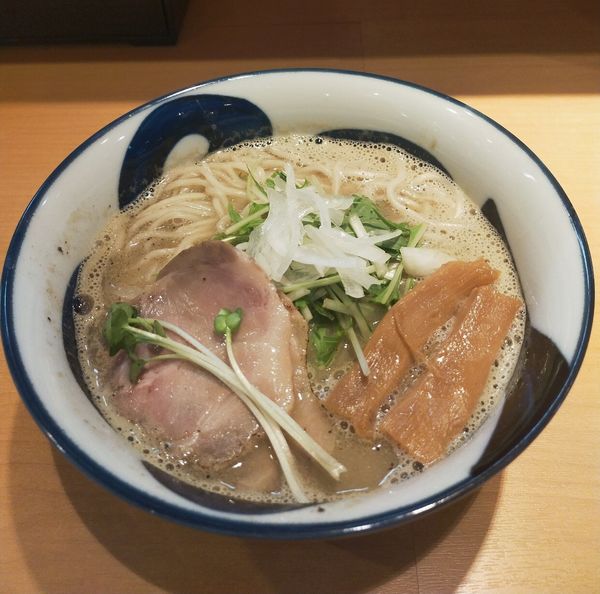 「【限定】煮干しそば 900円」@麺屋togariの写真