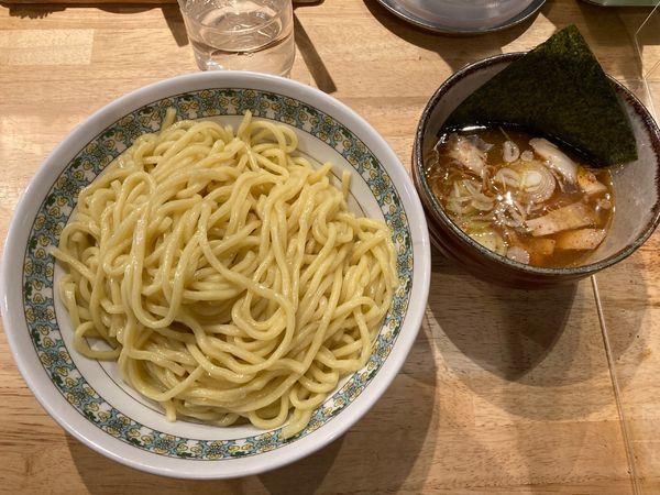 「つけ麺大盛り(あつもり)　920円」@つけ麺屋 やすべえ 渋谷店の写真