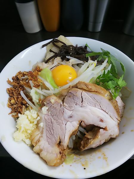 「汁なし少なめ 梅味」@ラーメン二郎 川越店の写真