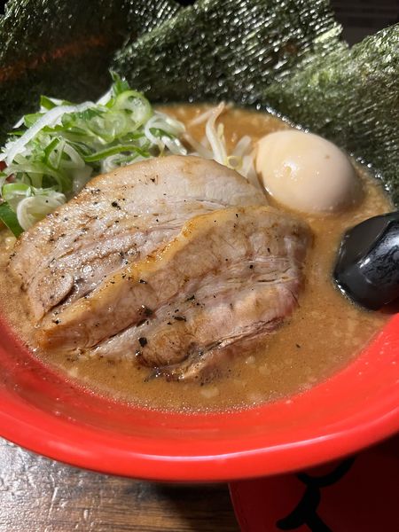 「特製濃厚豚骨ラーメン」@麺屋ひろ 新宿歌舞伎町店の写真