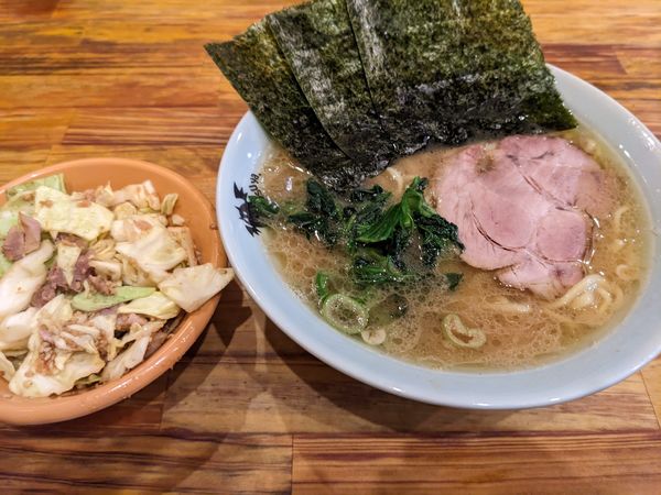 「ラーメン（並）+キャベチャー」@洞くつ家の写真