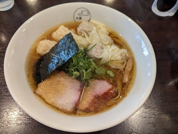 「特製わんたん麺ハーフ1080円ミックス」@八雲の写真