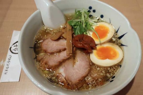 「梅しおらーめん　900円＋チャーシュー増し　250円他」@与ろゐ屋の写真