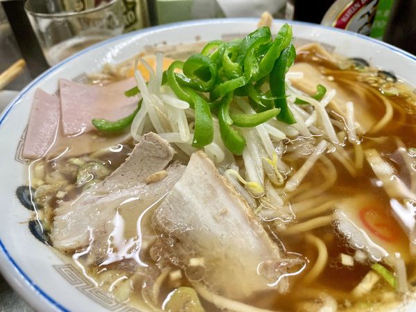 「サッポロ赤星＋キリンラガー＋チャシュー皿→ 五目そば」@中華そば みたかの写真