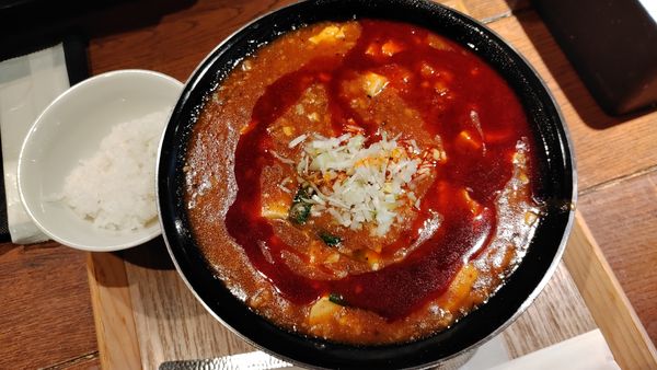 「麻婆麺2辛」@新潟 三宝亭東京ラボ 中目黒店の写真