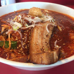 旨辛らーめん　900円