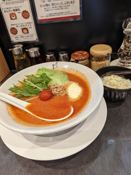 「完熟トマトの塩鶏そば+チーズリゾット」@鶏そば かぐら屋 上野御徒町店の写真