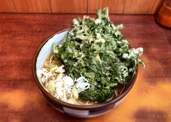 「かけそば(290円)+春菊天(130円)」@立ち食いそばうどん 会津の写真