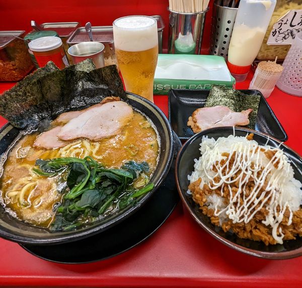 「ラーメン+金麦×2+大ライス」@IEKEI_TOKYO 王道家直系の写真