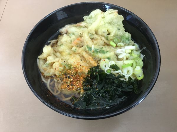 「かき揚げそば」@立喰 そば八 いわき駅前店の写真