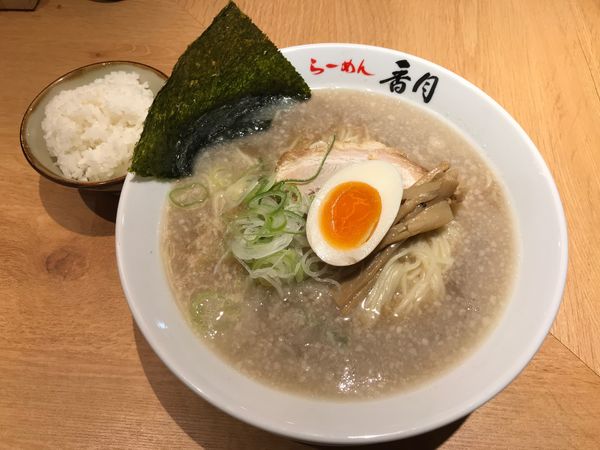 「醤油らーめん 大盛　1000円」@らーめん 香月 代々木公園店の写真