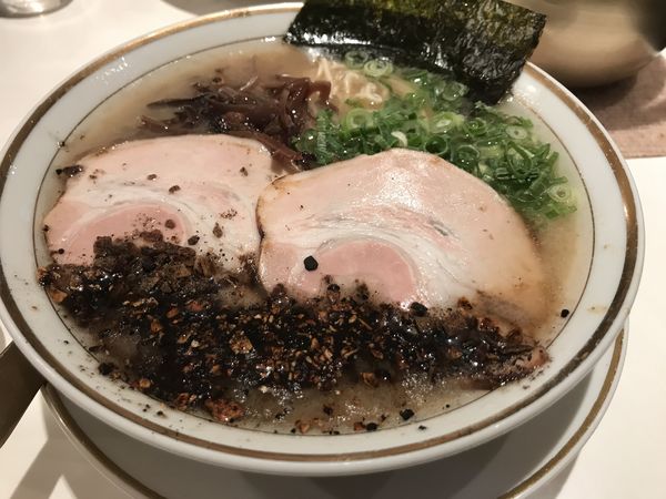 「濃厚豚骨玉名ラーメン」@くまめんの写真