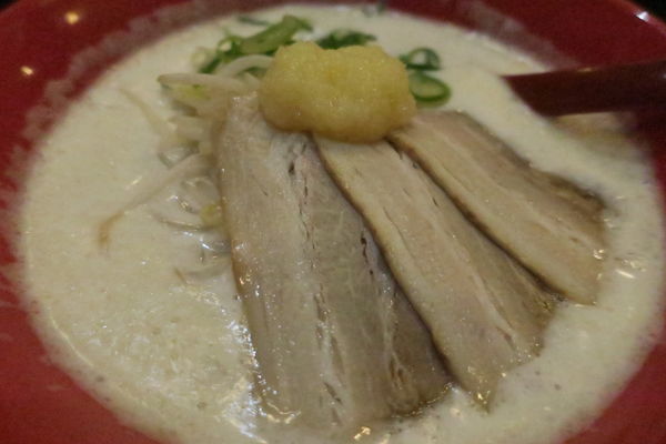 「とんこつキング 830円」@みなと軒 三宮高架下店の写真