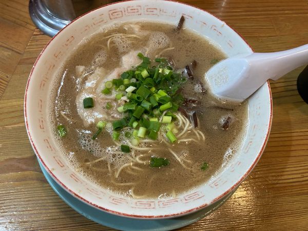 「ラーメン750円」@しぇからしか 梅田店の写真