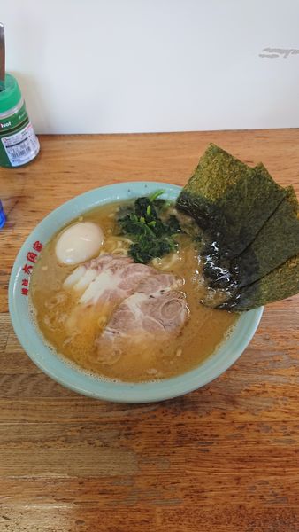 「中盛りチャーシューあじ玉」@六角家 本店の写真