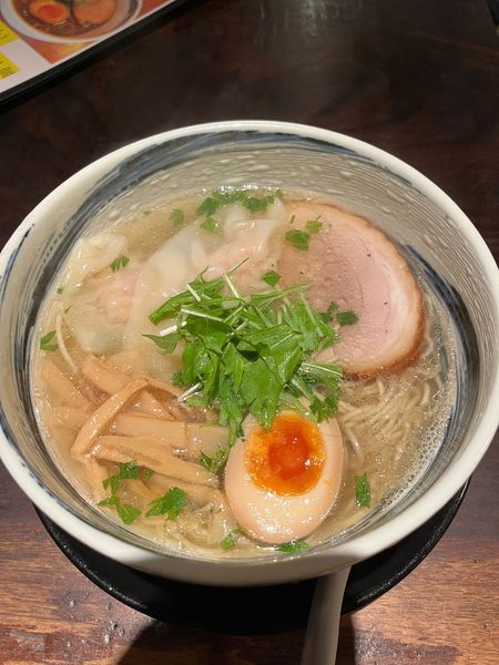 「海老ワンタン塩そば」@らーめん真太の写真