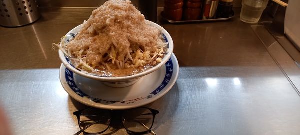 「らーめん(野菜多め・あぶら増し増し・にんにく少し)」@らーめん大 蒲田店の写真